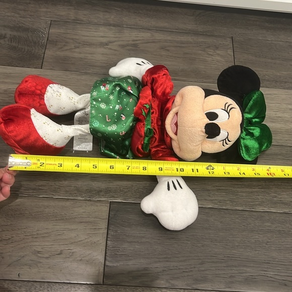 Disney Store 2019 Minnie Mouse Christmas Holiday Plush - Picture 9 of 9